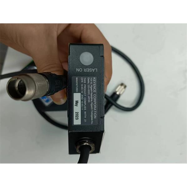 日本KEYENCE基恩士LK-G5000高精度CMOS激光位移傳感器感測(cè)頭LK-H022K